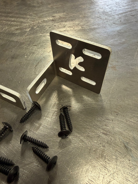 Discovery 2 Lower Headlight Repair Bracket Kit (Pair)