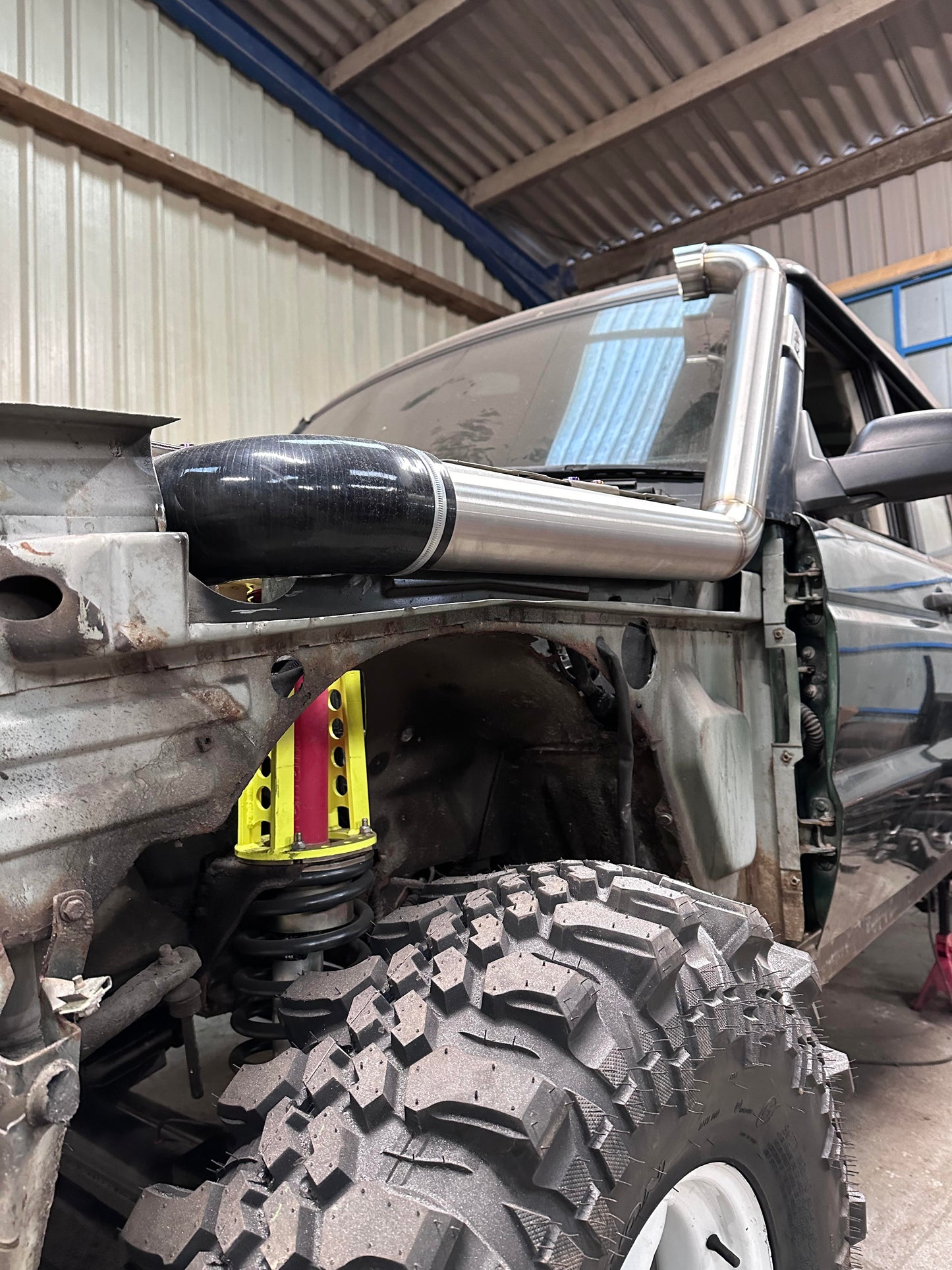 3.5" Discovery 2 snorkel pipe only